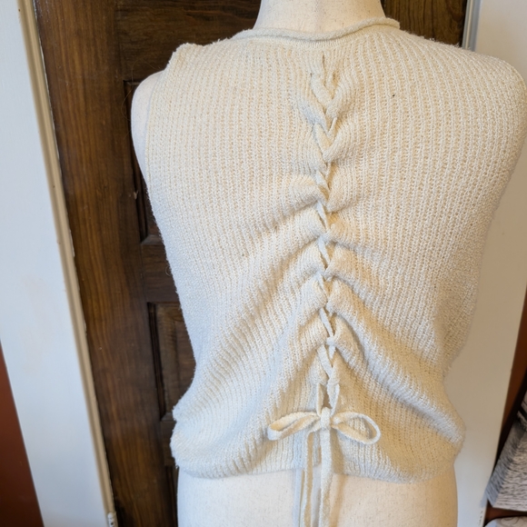 Cream Knit Sleeveless Top - Picture 3 of 3